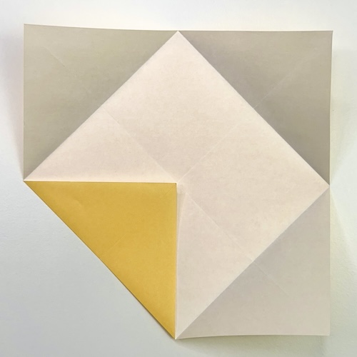 origami pajarita step 3
